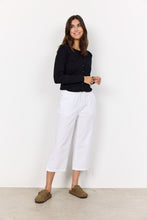 Load image into Gallery viewer, Cissie 1C Cotton Capris in White
