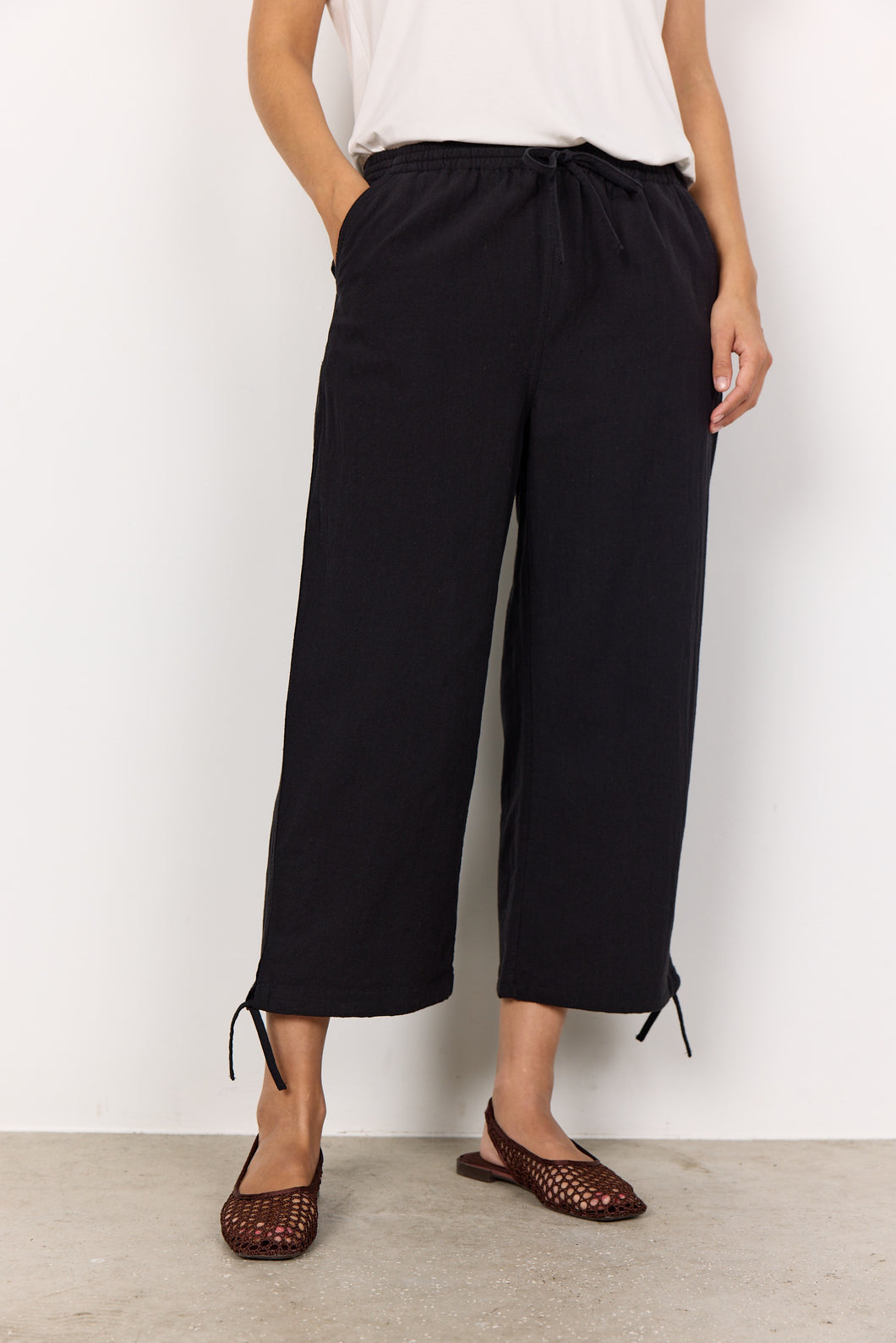 Black Cissie 1C Cotton Pant