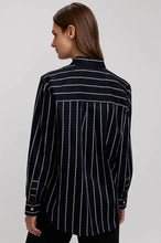 Load image into Gallery viewer, B&amp;W Boyfriend Dot Printed No Iron Blouse
