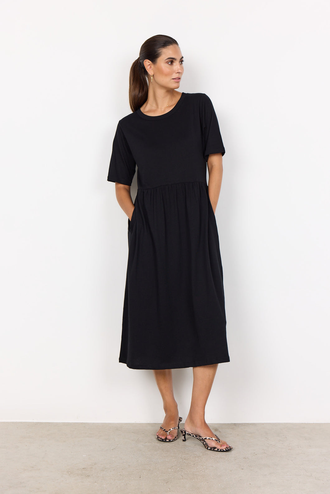 Derby 50 Black Midi Dress