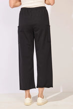 Load image into Gallery viewer, Black Pocket Crop Pant
