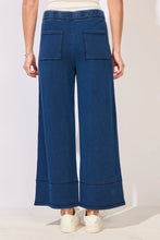 Load image into Gallery viewer, Medium Wash Cropped Wide Leg
