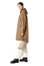 Load image into Gallery viewer, Woven Crossbody in Gold
