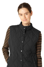 Load image into Gallery viewer, Beat01 Short Black Quilted Button Front Vest

