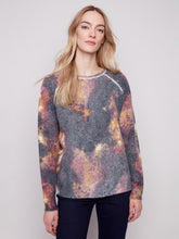 Load image into Gallery viewer, Ombre Reversible Printed Crew Neck Sweater
