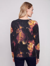 Load image into Gallery viewer, Ombre Reversible Printed Crew Neck Sweater
