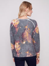 Load image into Gallery viewer, Ombre Reversible Printed Crew Neck Sweater
