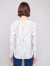 Load image into Gallery viewer, Foliage Printed Rounded Hem Sweater
