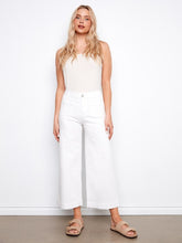 Load image into Gallery viewer, White Cropped Patch Pocket Flare Twill Pants
