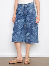 Load image into Gallery viewer, Floral Printed Cropped Stretch Denim Gaucho
