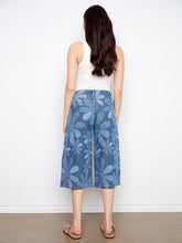 Load image into Gallery viewer, Floral Printed Cropped Stretch Denim Gaucho
