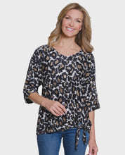 Load image into Gallery viewer, Animal Printed Slub Knit Knot Front Top
