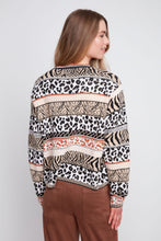 Load image into Gallery viewer, Animal Printed Sweater

