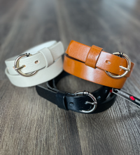 Load image into Gallery viewer, Leather Belt With Shiny Round Buckle
