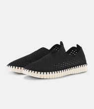 Load image into Gallery viewer, Black Tulip 139 Slip On Shoe
