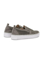 Load image into Gallery viewer, Smoked Pearl Tulip C1002 Slip On Shoe
