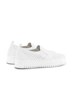 Load image into Gallery viewer, White Tulip C1002 Slip On Shoe
