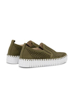 Load image into Gallery viewer, Army Tulip C1002 Slip On Shoe
