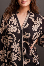 Load image into Gallery viewer, Black &amp; Taupe Printed Blouse
