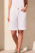 Load image into Gallery viewer, TF- White Pull On Bermuda Short
