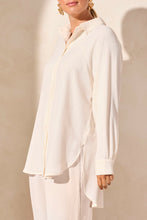 Load image into Gallery viewer, Coco Milk Flowy Crepe Raglan Sleeve Blouse
