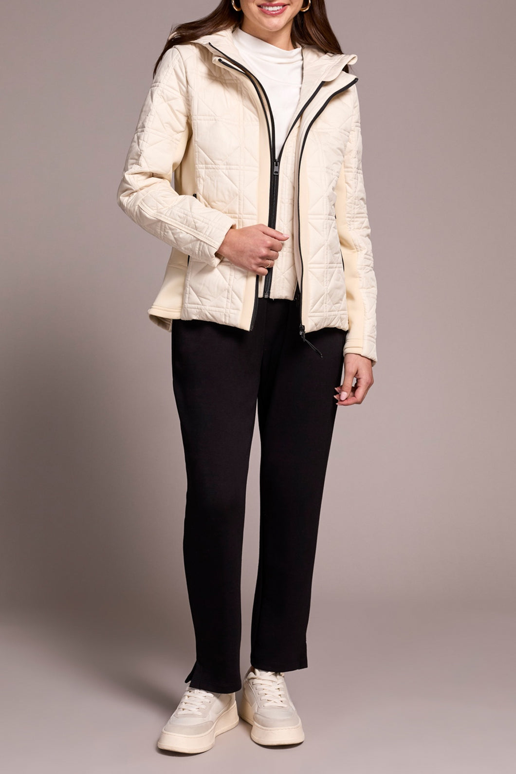 Short Slim Puffer Coat With Detachable Hood In Moonstone
