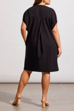 Load image into Gallery viewer, Size Inclusive Black Short Sleeve Shift Dress
