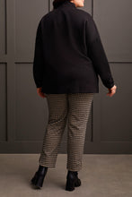 Load image into Gallery viewer, Size Inclusive Black Zig Zag Ottoman Sweater
