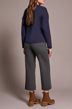 Load image into Gallery viewer, Sapphire V-Neck Flatlock Long Sleeve
