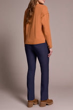 Load image into Gallery viewer, Bran V-Neck Flatlock Long Sleeve
