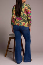 Load image into Gallery viewer, Chive Printed 3/4 Sleeve Knit Sweater
