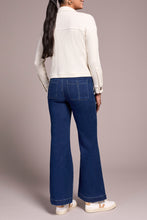 Load image into Gallery viewer, Heather Eggshell Cropped Waffle Knit Shacket
