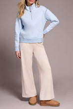 Load image into Gallery viewer, Chambray 1/4 Zip Travel Sweater
