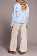 Load image into Gallery viewer, Chambray 1/4 Zip Travel Sweater
