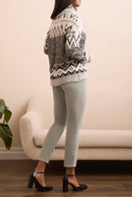 Load image into Gallery viewer, B&amp;W Intarsia Turtle Neck Sweater

