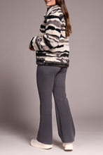 Load image into Gallery viewer, Nordicstone Printed Sherpa Jacket
