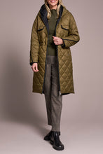 Load image into Gallery viewer, Ivy/Black Reversible Puffer Jacket With Cinch Waist
