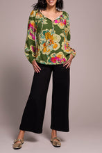 Load image into Gallery viewer, Chive Printed Blouse
