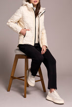 Load image into Gallery viewer, Short Slim Puffer Coat With Detachable Hood In Moonstone
