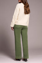 Load image into Gallery viewer, Loose Fit Cable Knit Sweater In H.Cream
