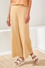 Load image into Gallery viewer, Croissant Patch Pocket Wide Leg Crop Pant
