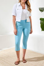 Load image into Gallery viewer, Aqua Sky Pull On Capris
