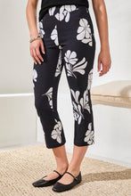 Load image into Gallery viewer, Jet Black Floral Printed Capri
