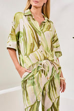 Load image into Gallery viewer, Mintleaf Printed Blouse
