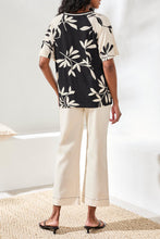 Load image into Gallery viewer, Onyx Printed Top W Side Ruching
