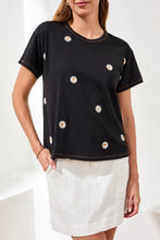 Load image into Gallery viewer, Daisy Embroidered Black Cotton Tee
