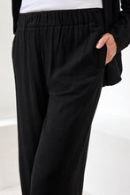 Load image into Gallery viewer, Black Pull On Ankle Pant
