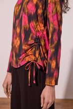 Load image into Gallery viewer, Cedar Printed Long Sleeve W Ruching
