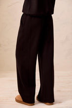 Load image into Gallery viewer, Pull On Lounge Pant In Black
