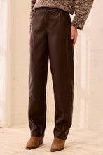 Load image into Gallery viewer, Waxed Saddle Brown Barrel Leg Pant
